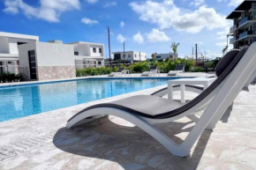 Lovely 2 Bed 2 Bath with Pool